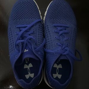 Under armor shoes size 8